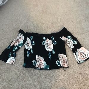 Kendall & Kylie crop top